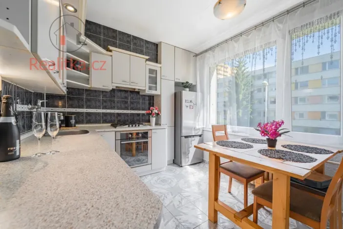 Prodej bytu 2+1, Hradec Králové - Pražské Předměstí, Hrubínova, 62 m2
