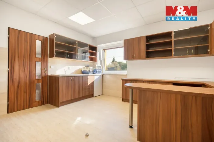 Prodej obchodního prostoru, Lázně Bohdaneč, Škroupova, 202 m2