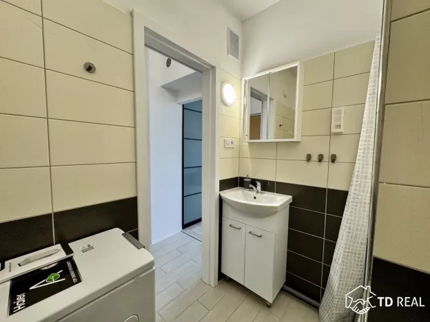 Pronájem bytu 1+kk, Brno, Jedovnická, 21 m2