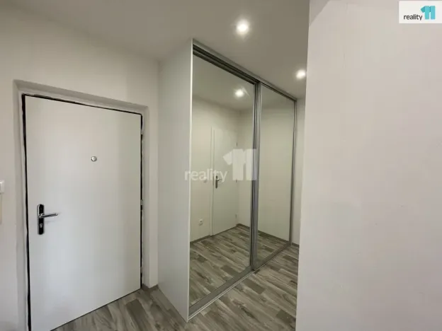 Pronájem bytu 1+1, Praha - Vokovice, Evropská, 37 m2