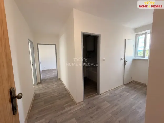 Pronájem bytu 2+1, Karlovy Vary - Stará Role, Závodu míru, 71 m2