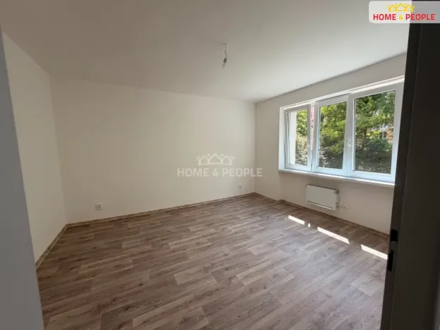 Pronájem bytu 2+1, Karlovy Vary - Stará Role, Závodu míru, 71 m2