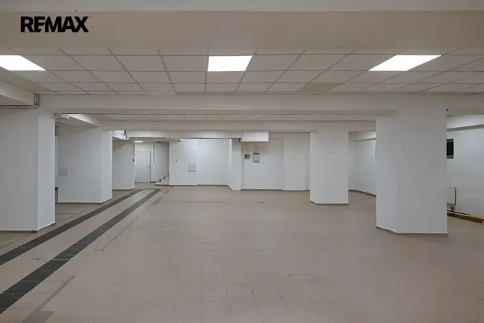 Pronájem obchodního prostoru, Kopřivnice, Záhumenní, 400 m2