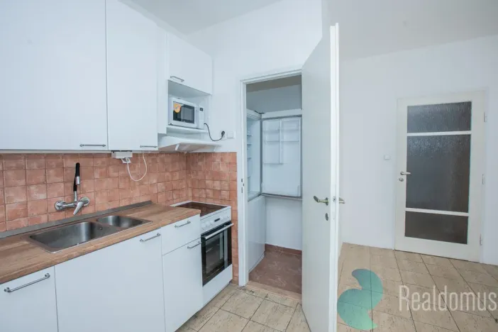 Pronájem bytu 4+1, Praha - Nové Město, Masarykovo nábřeží, 110 m2
