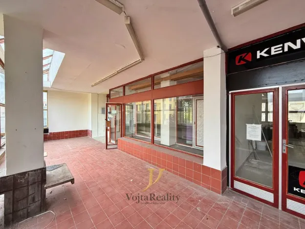 Prodej obchodního prostoru, Bruntál, Jesenická, 2199 m2