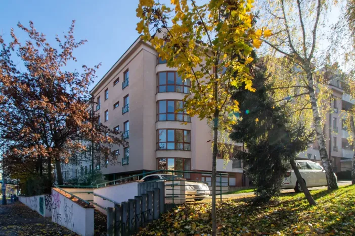 Pronájem bytu 2+kk, Praha - Břevnov, Patočkova, 65 m2