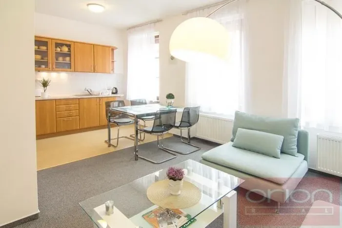 Pronájem bytu 2+kk, Praha - Břevnov, Bělohorská, 60 m2