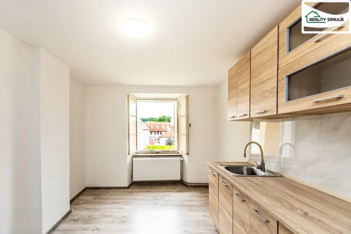 Pronájem bytu 2+1, Cheb, Židovská, 66 m2