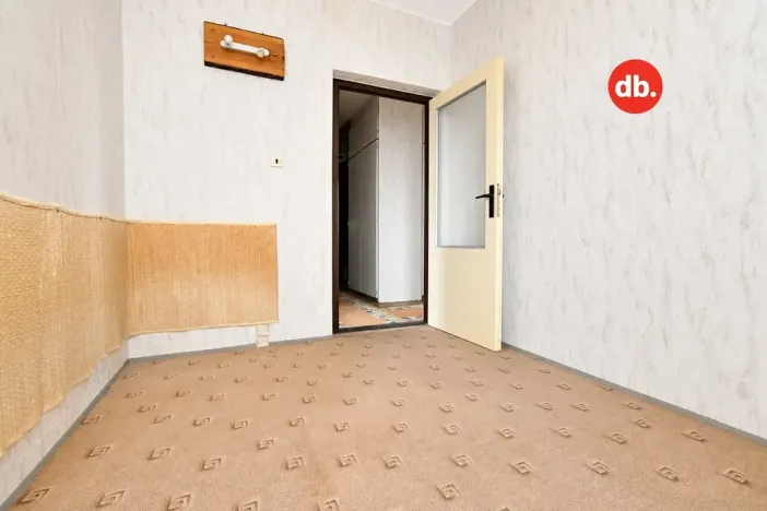 Prodej bytu 4+1, Ostrov, Lidická, 84 m2