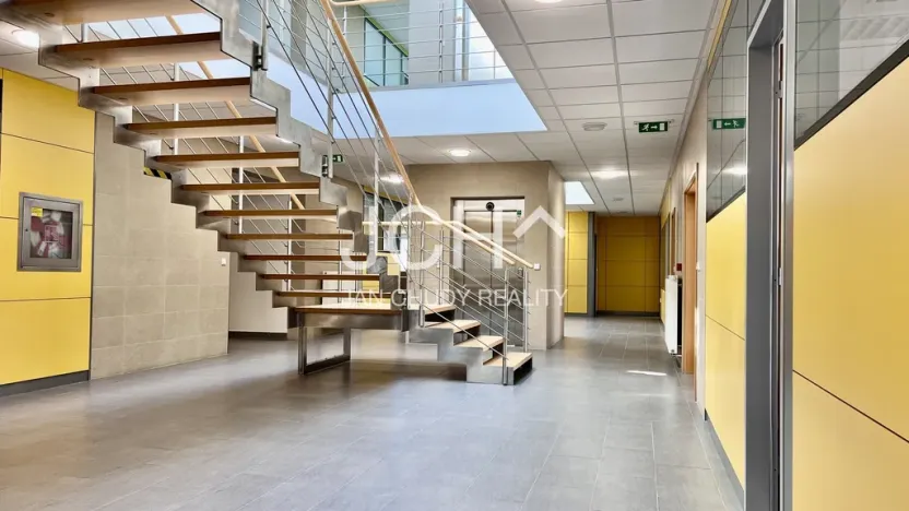 Pronájem obchodního prostoru, Uničov, Litovelská, 22 m2