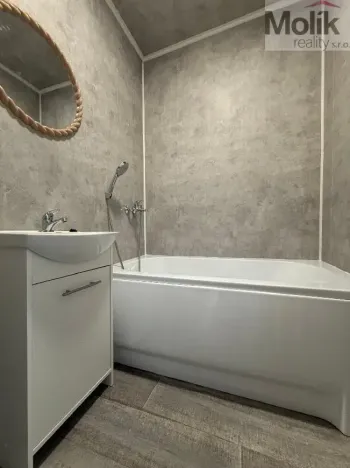 Pronájem bytu 2+1, Most, Jaroslava Vrchlického, 55 m2