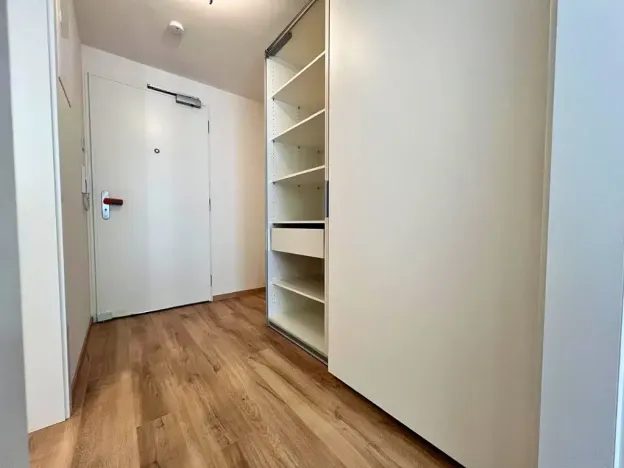Pronájem bytu 1+kk, Praha, Poděbradská, 38 m2