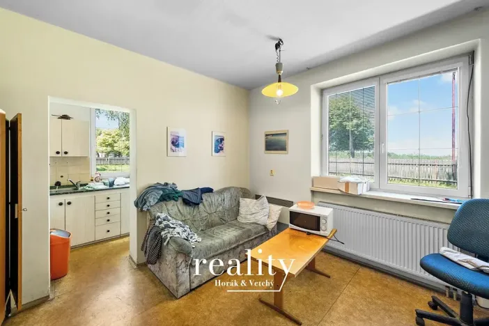Pronájem komerční nemovitosti, Hladov, 3500 m2