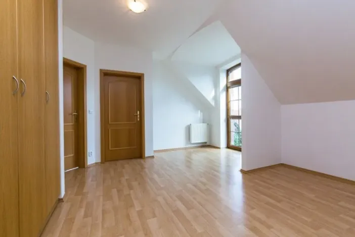 Pronájem vily, Praha - Nebušice, K Noskovně, 390 m2
