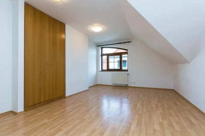 Pronájem vily, Praha - Nebušice, K Noskovně, 390 m2