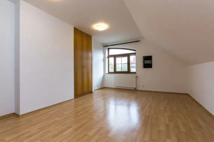 Pronájem vily, Praha - Nebušice, K Noskovně, 390 m2