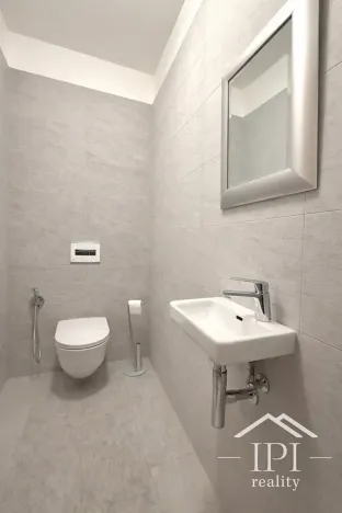Pronájem bytu 4+kk, Praha - Karlín, U Mlýnského kanálu, 120 m2