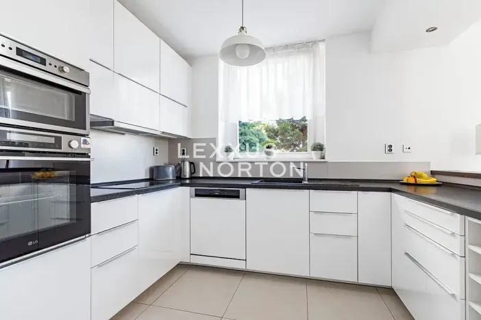 Prodej bytu 4+kk, Praha - Smíchov, Holečkova, 134 m2