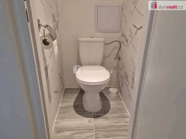Pronájem bytu 2+1, Český Krumlov - Nádražní Předměstí, Vyšehrad, 55 m2