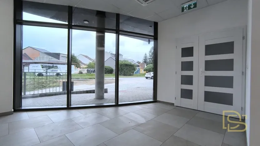 Pronájem obchodního prostoru, Brno - Židenice, Gajdošova, 84 m2