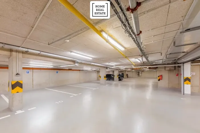 Prodej garážového stání, Praha - Smíchov, Pod Barvířkou, 16 m2