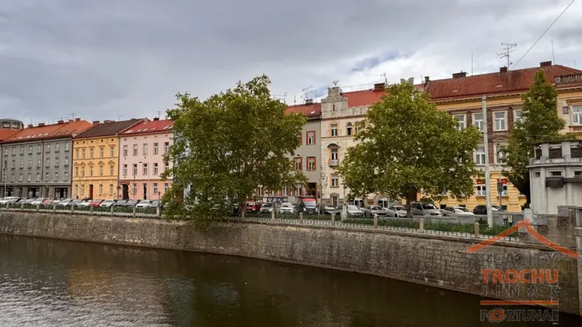Pronájem bytu 3+1, Hradec Králové, Eliščino nábřeží, 86 m2
