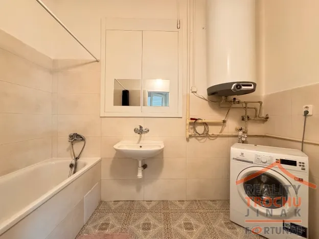 Pronájem bytu 3+1, Hradec Králové, Eliščino nábřeží, 86 m2