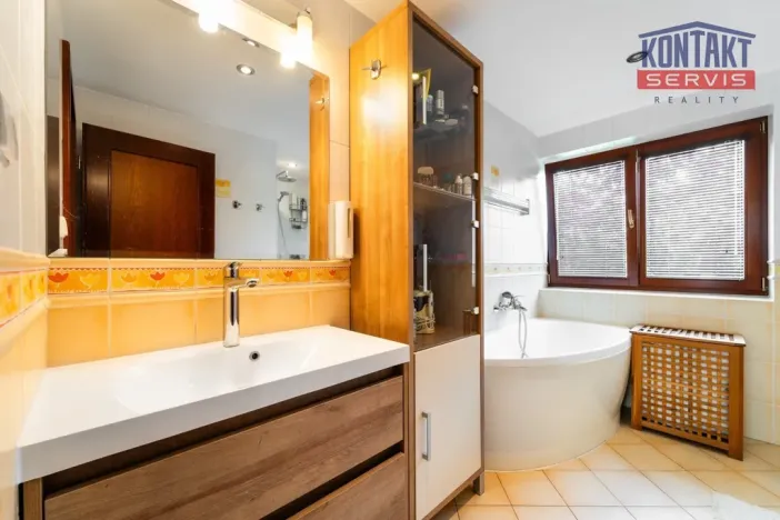 Prodej rodinného domu, Dubné, 261 m2