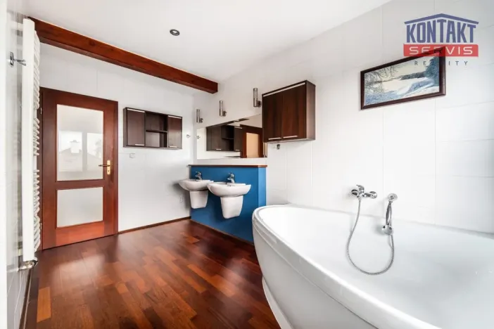 Prodej rodinného domu, Dubné, 261 m2