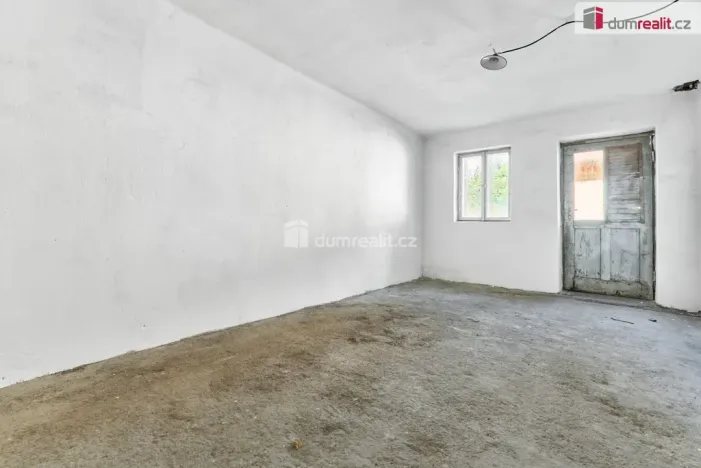 Prodej ubytování, Bečov nad Teplou, nám. 5. května, 246 m2