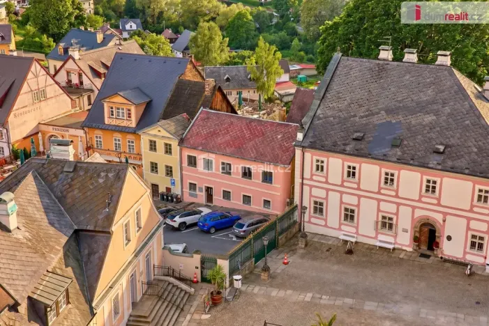 Prodej ubytování, Bečov nad Teplou, nám. 5. května, 246 m2