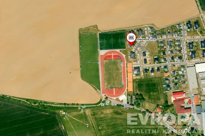 Pronájem bytu 3+1, Nehvizdy, Gabčíkova, 68 m2