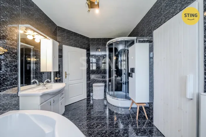 Prodej rodinného domu, Frýdek-Místek, Stará Riviera, 249 m2