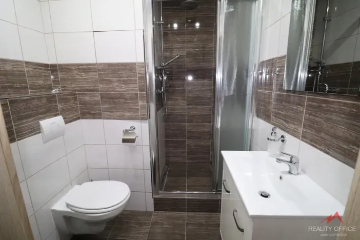 Pronájem bytu 1+1, Děčín - Děčín VI-Letná, Krásnostudenecká, 35 m2