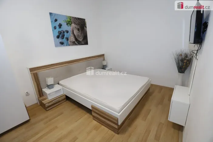 Pronájem bytu 2+1, Praha - Vinohrady, 75 m2