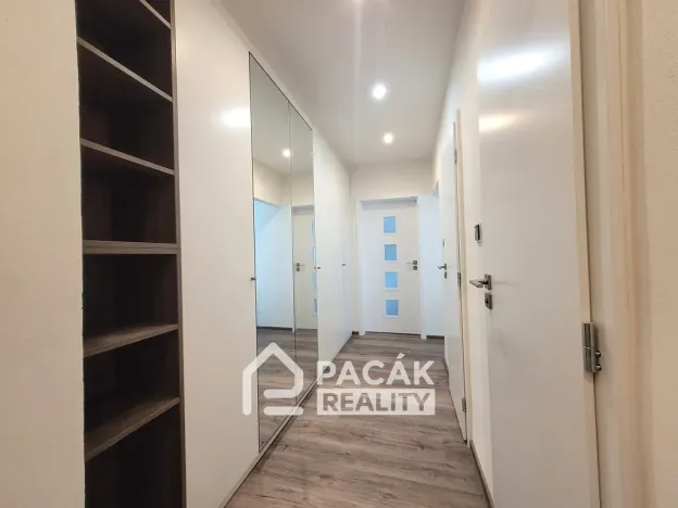 Pronájem bytu 2+1, Olomouc - Neředín, Dělnická, 52 m2