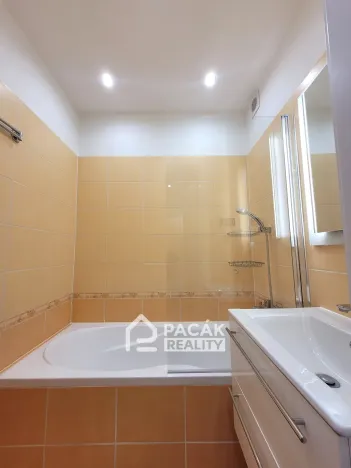 Pronájem bytu 2+1, Olomouc - Neředín, Dělnická, 52 m2