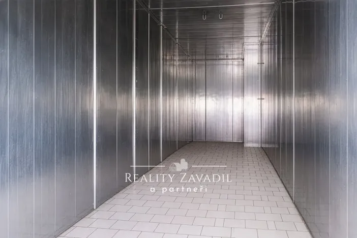 Prodej výrobních prostor, Koleč, 940 m2