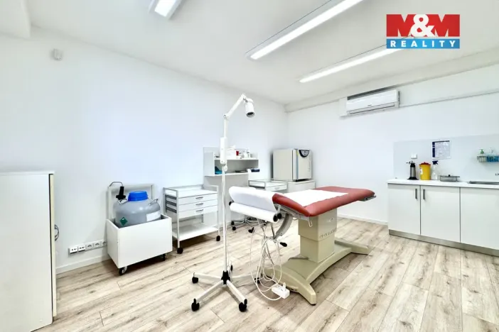 Pronájem obchodního prostoru, Liberec, Moskevská, 90 m2