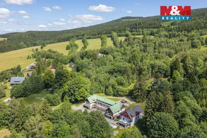 Prodej ubytování, Deštné v Orlických horách, 1200 m2