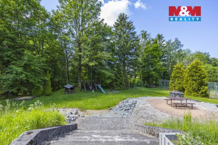 Prodej ubytování, Deštné v Orlických horách, 1200 m2