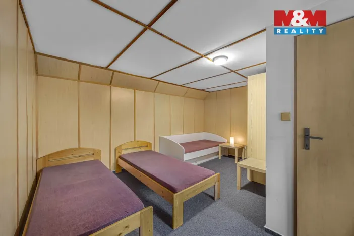 Prodej ubytování, Deštné v Orlických horách, 1200 m2