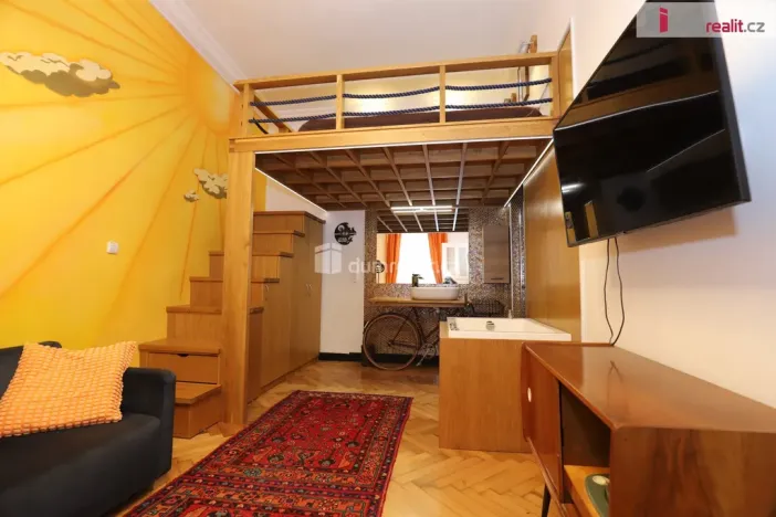 Pronájem bytu 1+1, Praha - Nové Město, Hálkova, 32 m2