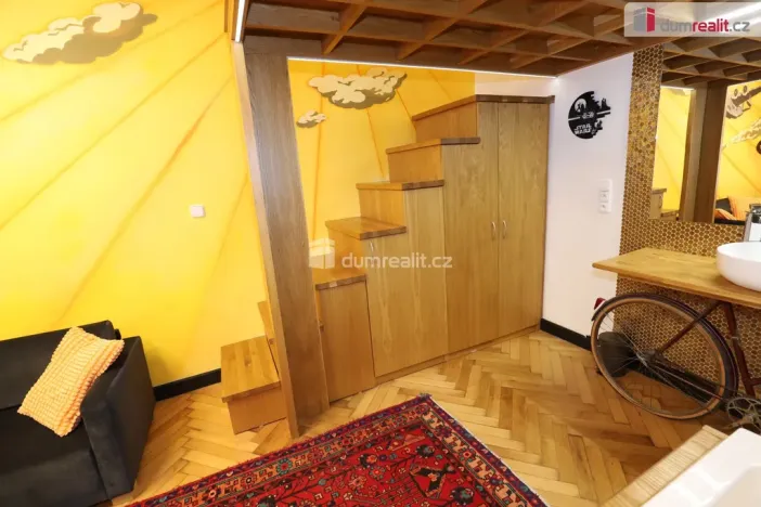 Pronájem bytu 1+1, Praha - Nové Město, Hálkova, 32 m2