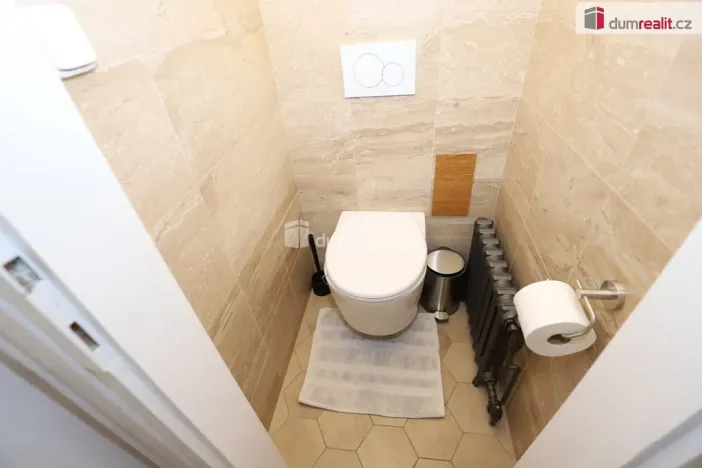 Pronájem bytu 1+1, Praha - Nové Město, Hálkova, 32 m2