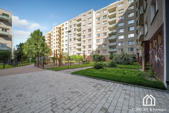 Prodej bytu 2+1, Praha - Kamýk, Písnická, 40 m2