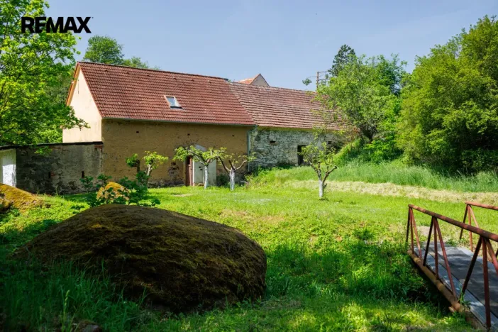 Prodej komerčního pozemku, Blatno, 105830 m2