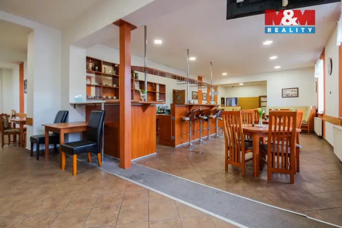 Prodej obchodního prostoru, Kravaře, Opavská, 1355 m2