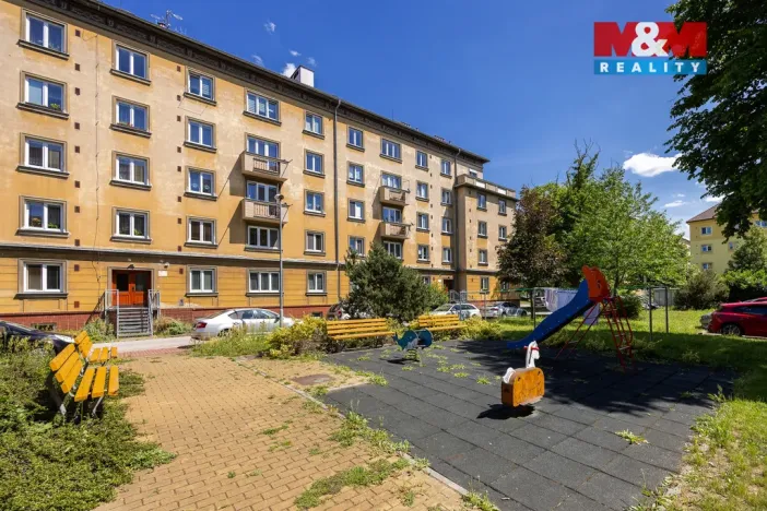 Prodej bytu 2+1, Pardubice - Zelené Předměstí, Čs. armády, 65 m2