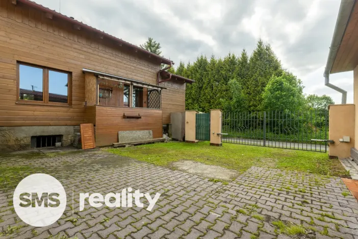 Prodej rodinného domu, Janovice, 300 m2